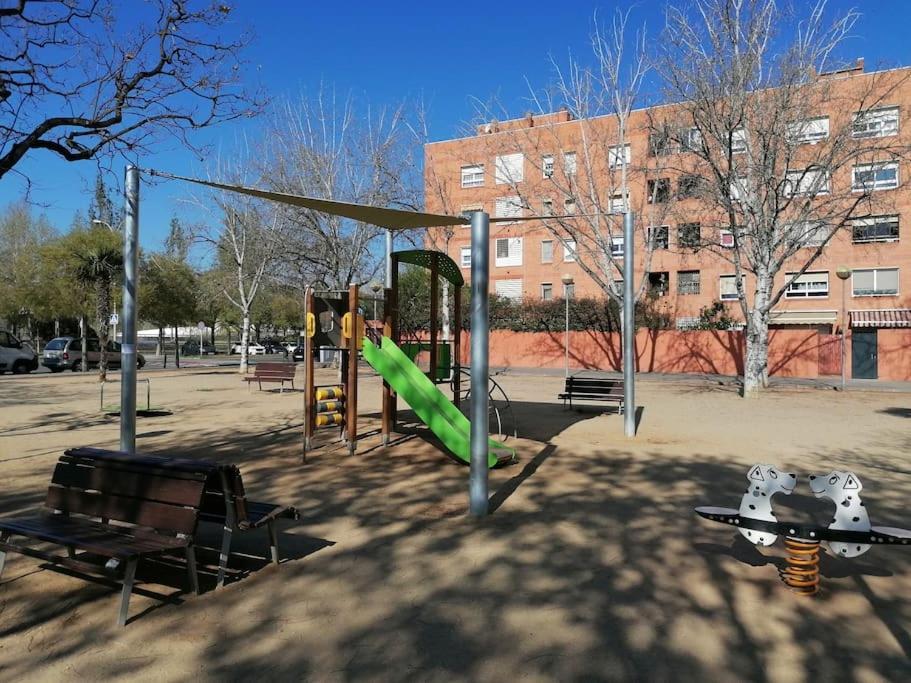 Piso Pl 2B, 20Min Plaza Cataluna Sant Adria de Besos Exterior photo
